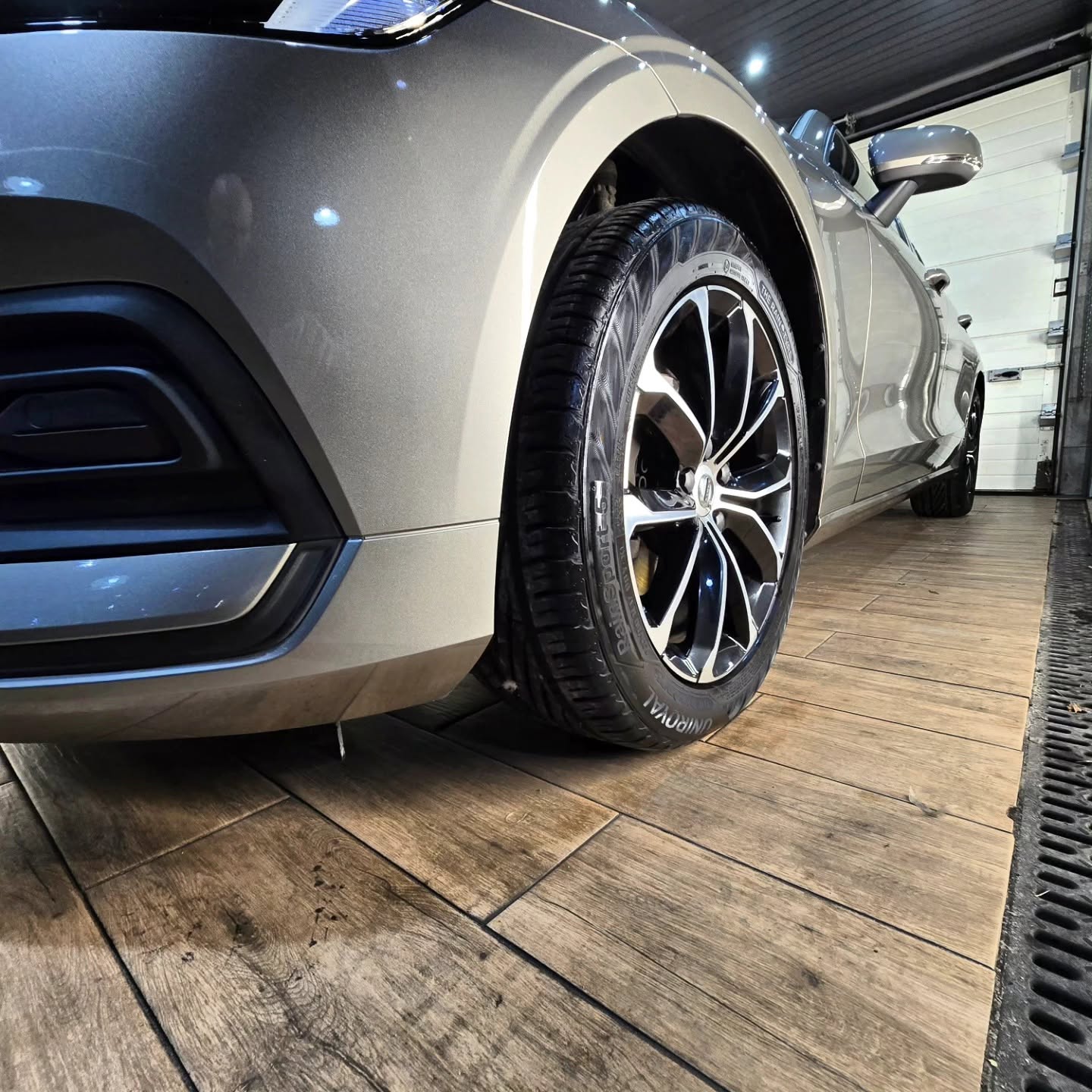 Volvo V60 Perfekcja w każdym detalu - zdjęcie 4